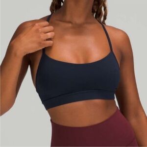 Lululemon Women's Navy Flow Y Sports Bra Size 4